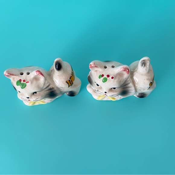 Vintage cat salt and pepper shakers kitten 1960s - Picture 3 of 5